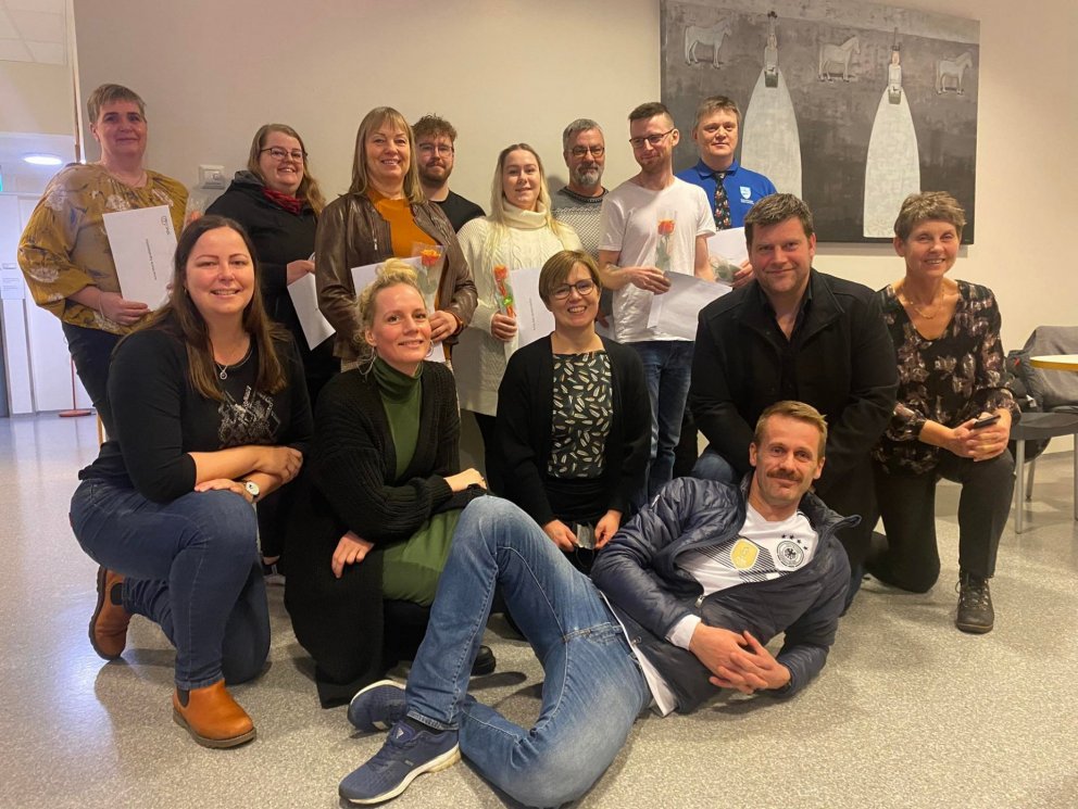 Útskriftarhópur á Akureyri ásamt fulltrúum SÍMEY, mats- og yfirmönnum