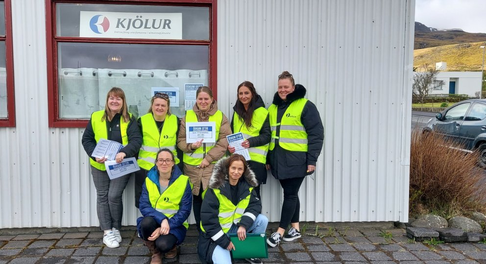 Kjarasamningur undirritaðar og verkfalli aflýst