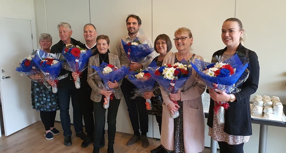 Á myndinni er fráfarandi stjórn F.O.S.Vest: Ragnheiður Ása, Þórður, Sigurður, Anna Guðrún, Hálfdán f…